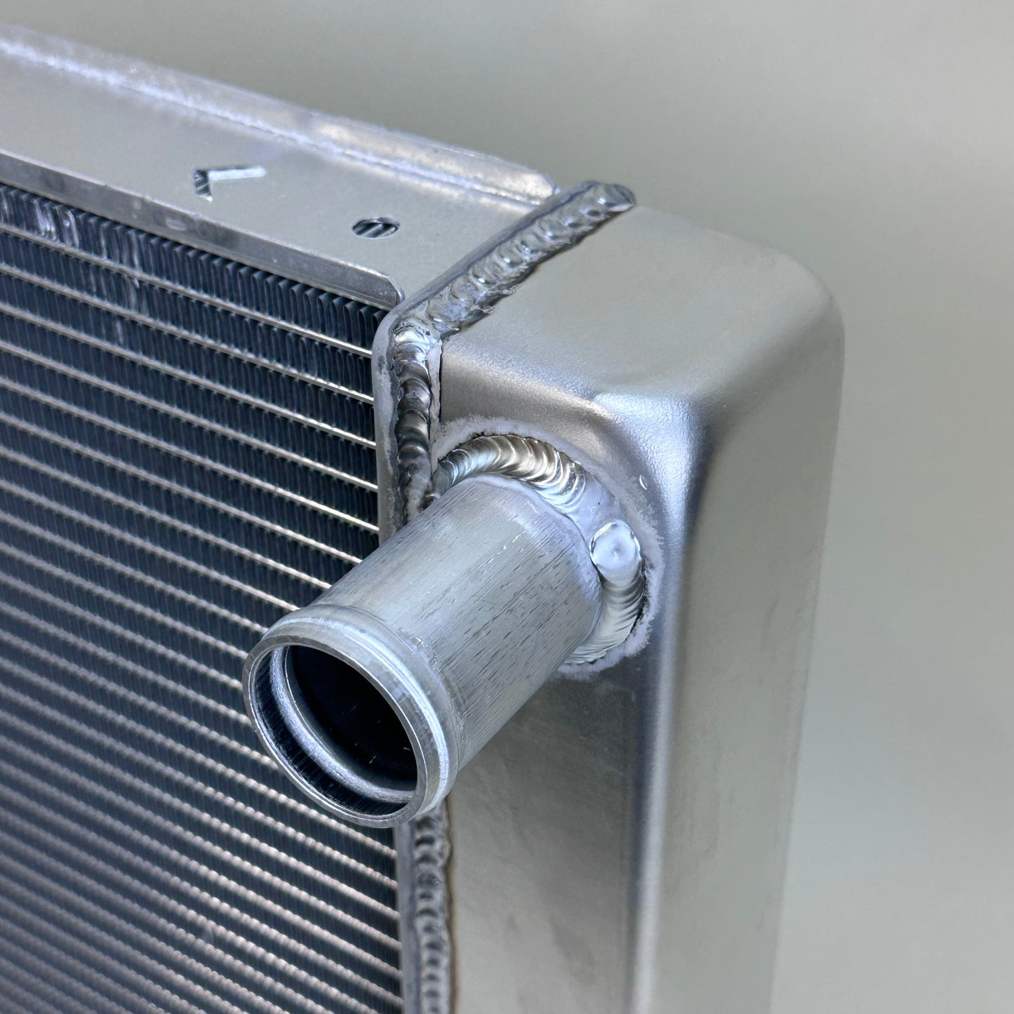 G173 Aluminum Universal Radiator Chevy 28x19 Double