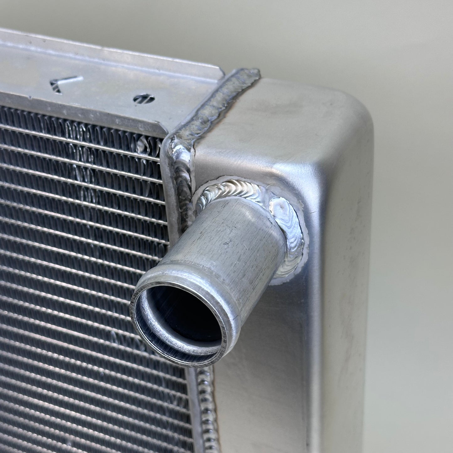 G163 Aluminum Universal Radiator Ford 28x19 Double