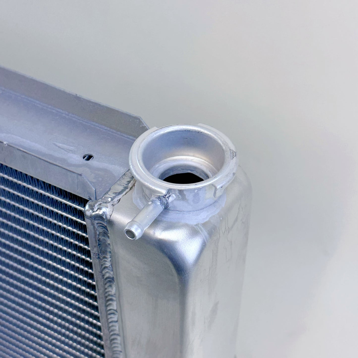 G291 Aluminum Racing Radiator Chevy 26x16x3 Single