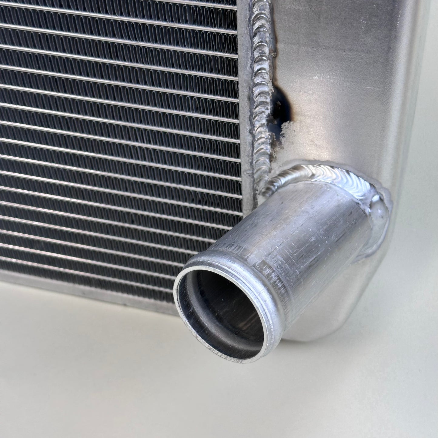 G169 Aluminum Universal Radiator Chevy 31x19x3 Single
