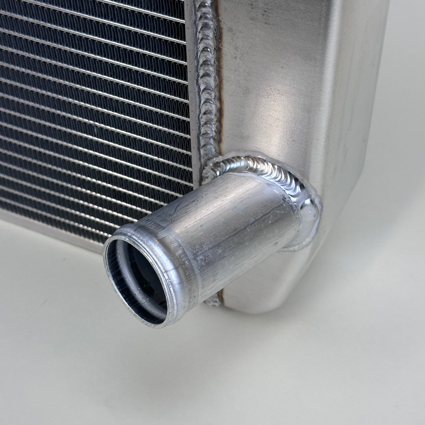 G173 Aluminum Universal Radiator Chevy 28x19 Double