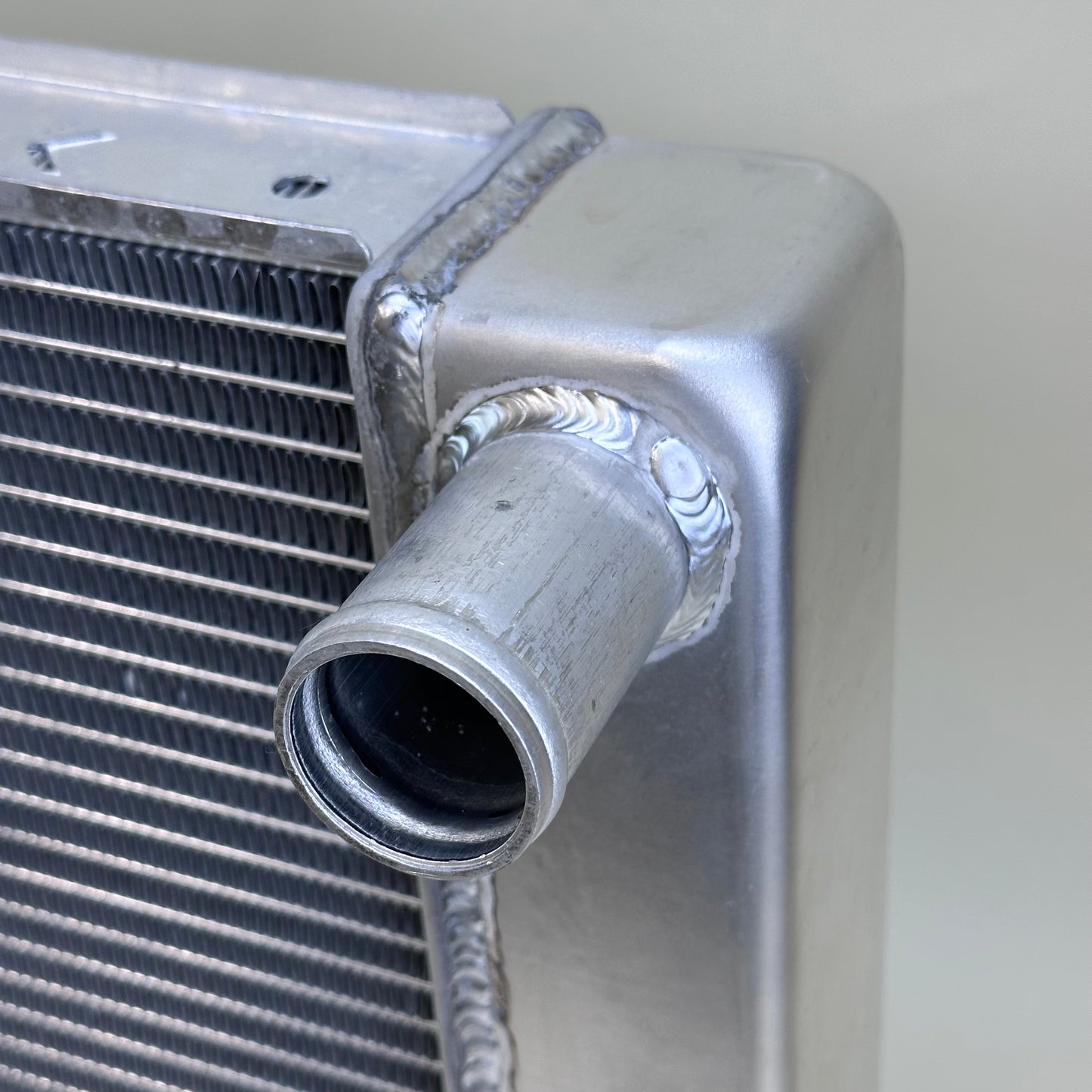 G165 Aluminum Universal Radiator Ford 31x19 Single