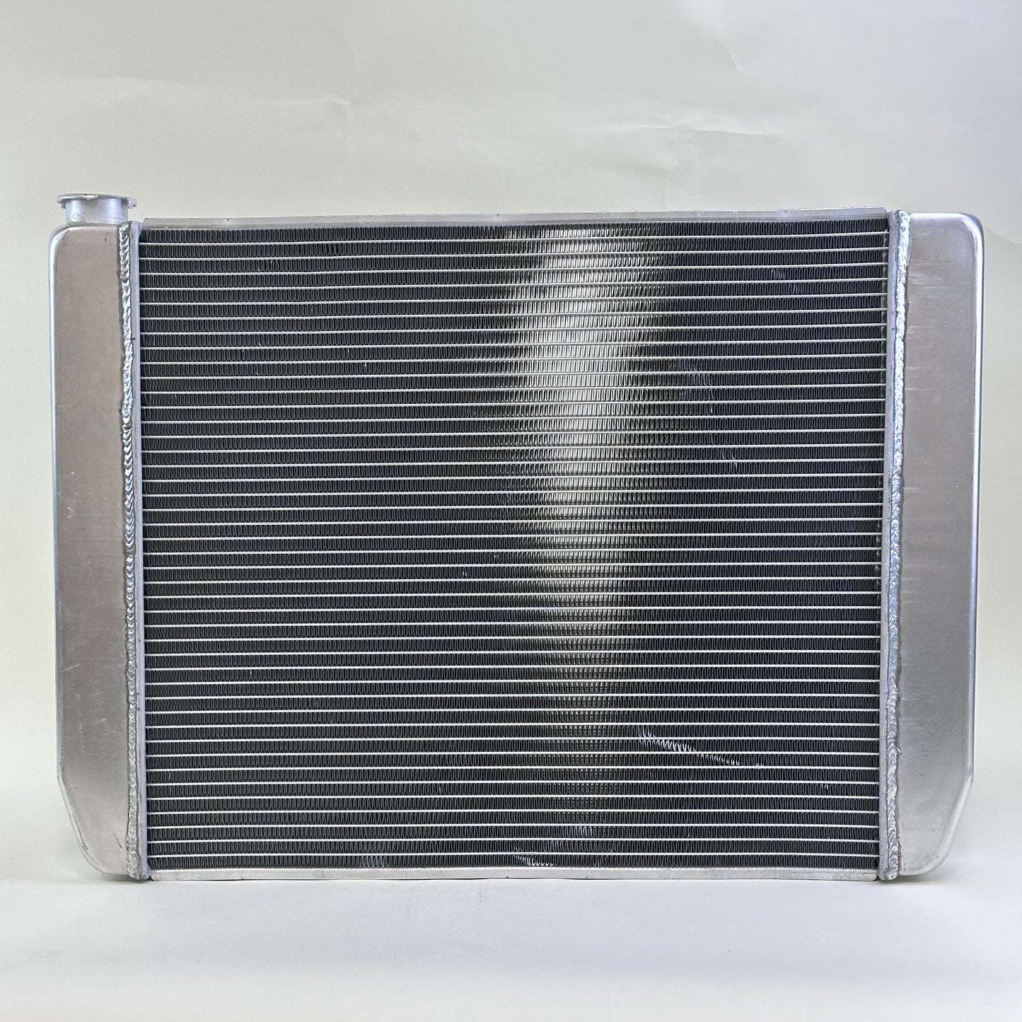 G016 Aluminum Universal Radiator Chevy 26x19x3 Single