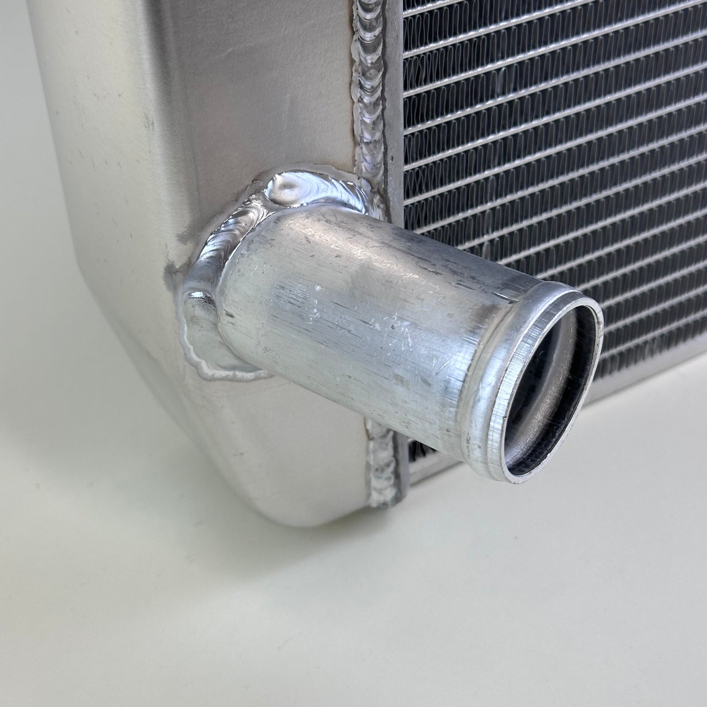 G162 Aluminum Universal Radiator Ford 26x19 Single