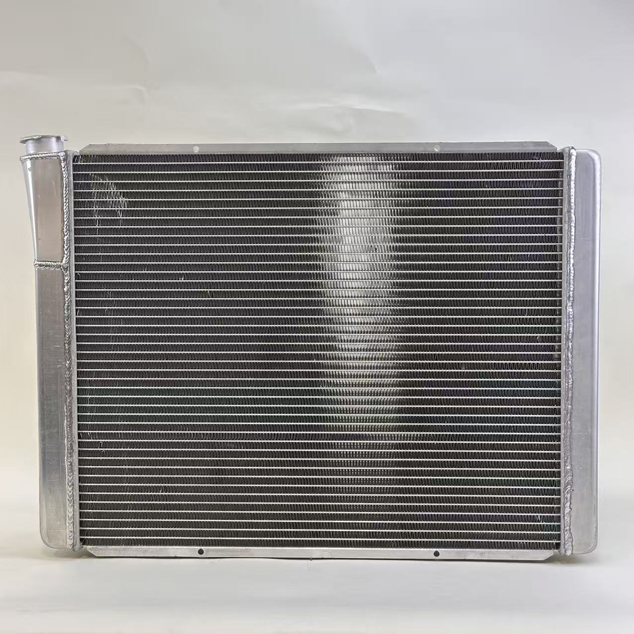 G253 Aluminum Universal Radiator Chevy 26x19x3 Single