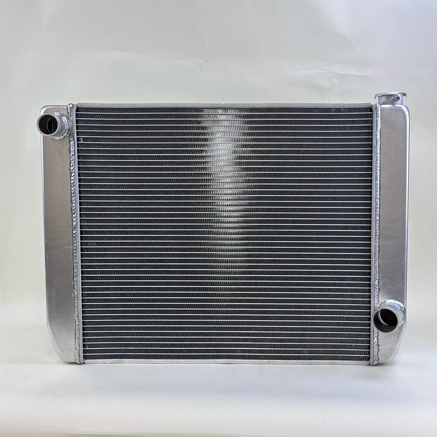 G016 Aluminum Universal Radiator Chevy 26x19x3 Single