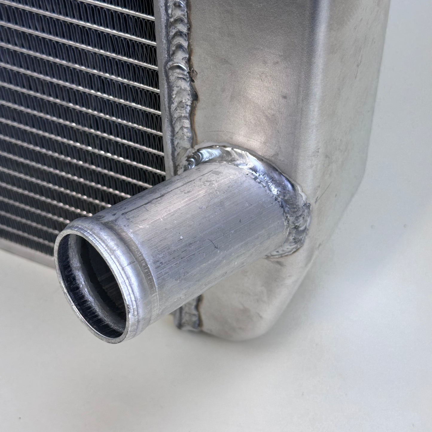 G016 Aluminum Universal Radiator Chevy 26x19x3 Single