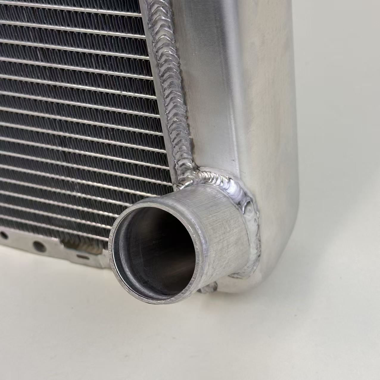 G260 Aluminum Universal Radiator Chevy 26x19x3 Double